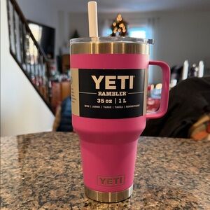 YETI Rambler 35 oz Tumbler in Vibrant Pink